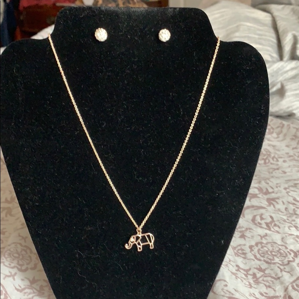 Rose Gold elephant with faux diamond in eye